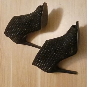 MMK "Dani" Black Studded Peep Toe Heels in Size 8.5M